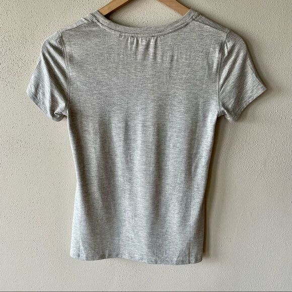 NWT T-Tahari Grey Heather Crew Neck Short Sleeve Tee - Picture 4 of 7